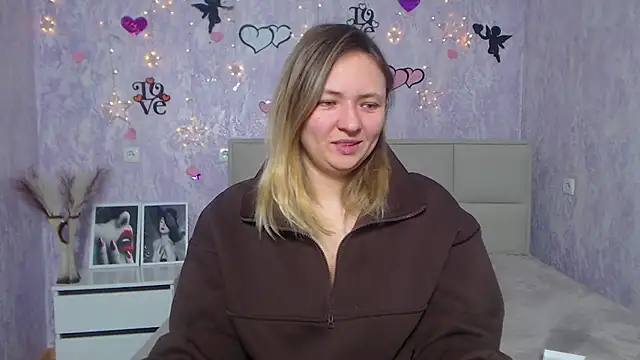 Snapshot of SallyVerda chatting on 02/12/25, 06:51 SallyVerda online show from 02/12/25, 06:51