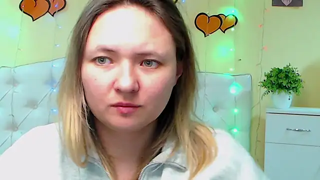 Snapshot of SallyVerda chatting on 02/15/25, 03:52 SallyVerda online show from 02/15/25, 03:52