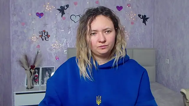 Snapshot of SallyVerda chatting on 02/20/25, 06:46 SallyVerda online show from 02/20/25, 06:46