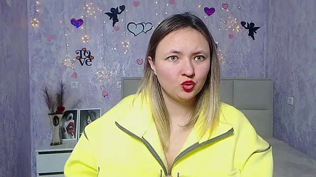 Snapshot of SallyVerda chatting on 02/26/25, 04:14 SallyVerda online show from 02/26/25, 04:14