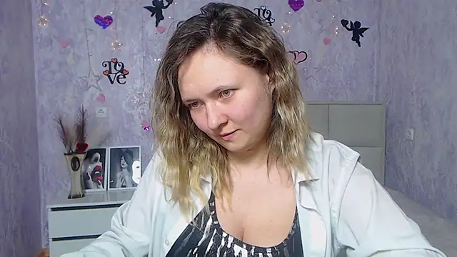 Snapshot of SallyVerda chatting on 02/27/25, 01:48 SallyVerda online show from 02/27/25, 01:48