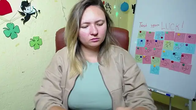 Snapshot of SallyVerda chatting on 03/19/25, 06:23 SallyVerda online show from 03/19/25, 06:23