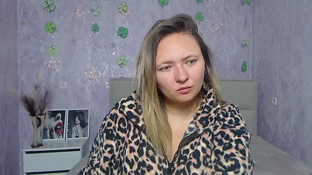 Snapshot of SallyVerda chatting on 03/20/25, 06:42 SallyVerda online show from 03/20/25, 06:42