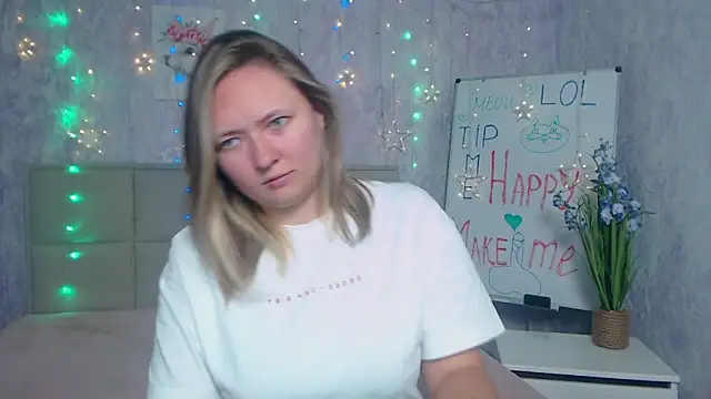 Snapshot of SallyVerda chatting on 09/08/25, 05:45 SallyVerda online show from 09/08/25, 05:45