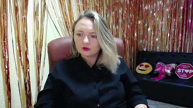 Snapshot of SallyVerda chatting on 09/09/25, 05:45 SallyVerda online show from 09/09/25, 05:45