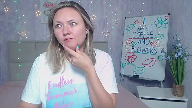 Snapshot of SallyVerda chatting on 09/11/25, 05:13 SallyVerda online show from 09/11/25, 05:13