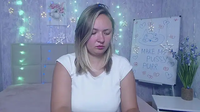 Snapshot of SallyVerda chatting on 10/03/25, 06:16 SallyVerda online show from 10/03/25, 06:16