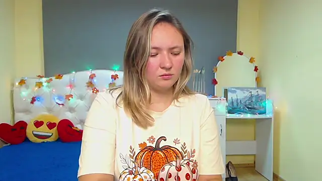 Snapshot of SallyVerda chatting on 11/12/25, 07:13 SallyVerda online show from 11/12/25, 07:13