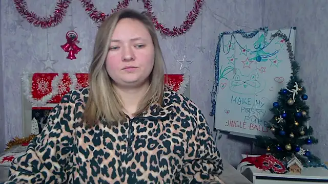 Snapshot of SallyVerda chatting on 12/14/25, 06:56 SallyVerda online show from 12/14/25, 06:56