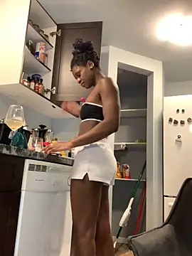 ninaperry777 online show from 02/28/25, 05:59