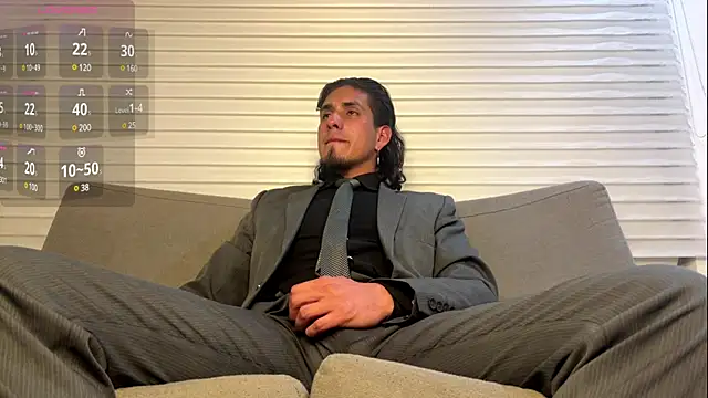 Snapshot of Tom_blunt96 chatting on 01/12/25, 04:52 Tom blunt96 online show from 01/12/25, 04:52