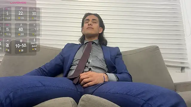 Snapshot of Tom_blunt96 chatting on 02/01/25, 03:19 Tom blunt96 online show from 02/01/25, 03:19