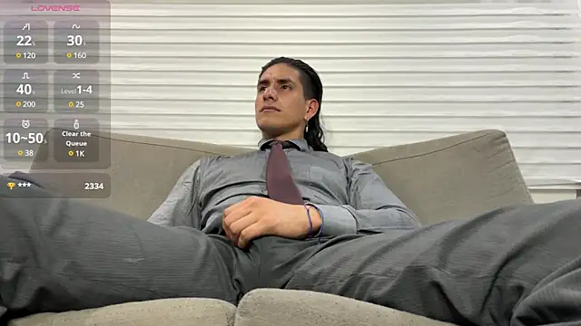 Snapshot of Tom_blunt96 chatting on 02/02/25, 01:23 Tom blunt96 online show from 02/02/25, 01:23