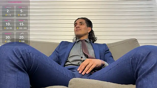 Snapshot of Tom_blunt96 chatting on 02/07/25, 02:08 Tom blunt96 online show from 02/07/25, 02:08