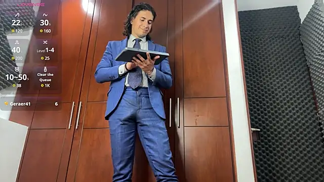 Snapshot of Tom_blunt96 chatting on 02/12/25, 11:41 Tom blunt96 online show from 02/12/25, 11:41