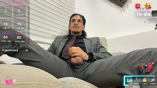 Snapshot of Tom_blunt96 chatting on 02/20/25, 10:59 Tom blunt96 online show from 02/20/25, 10:59