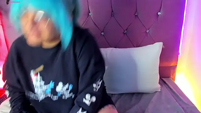 lucky-leah online show from 02/19/25, 03:28