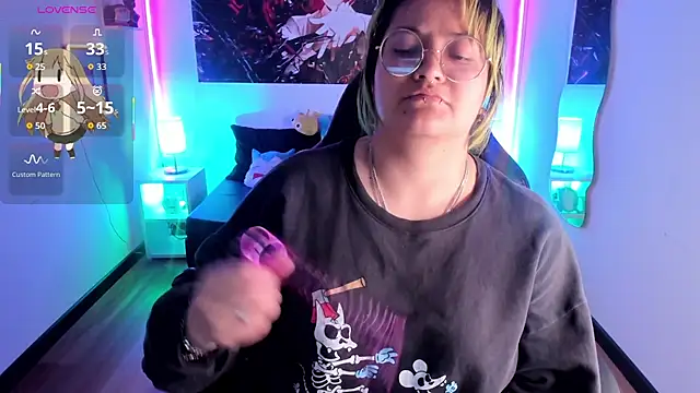 lucky-leah online show from 09/24/25, 04:16