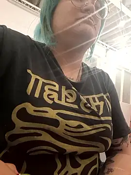 lucky-leah online show from 01/11/26, 03:33