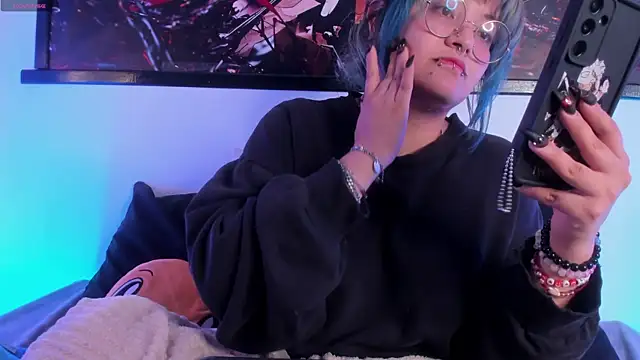 lucky-leah online show from 04/24/26, 04:15