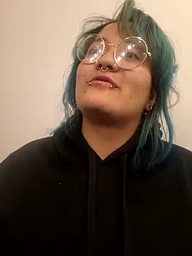 lucky-leah online show from 07/18/26, 04:05