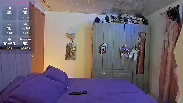 Kayla foxxy online show from 10/31/25, 05:41