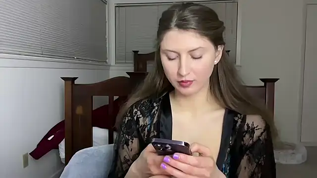 YUMIandbigWOLF online show from 02/03/26, 12:31