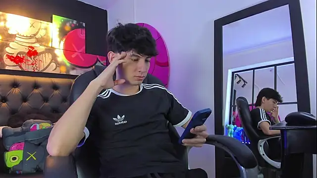 Snapshot of Santi_delacruz chatting on 12/12/24, 02:00 Santi delacruz online show from 12/12/24, 02:00