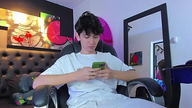 Snapshot of Santi_delacruz chatting on 01/15/25, 02:24 Santi delacruz online show from 01/15/25, 02:24