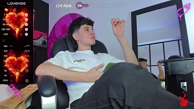 Snapshot of Santi_delacruz chatting on 02/11/25, 08:42 Santi delacruz online show from 02/11/25, 08:42