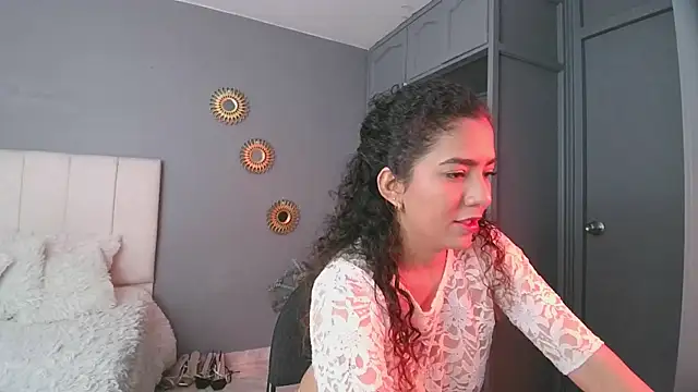 Snapshot of arteverena chatting on 12/08/24, 07:43 arteverena online show from 12/08/24, 07:43