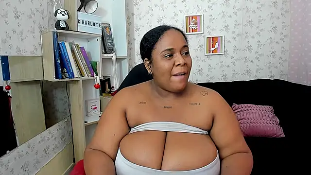 Snapshot of bbw_charlote chatting on 09/19/25, 12:28 bbw charlote online show from 09/19/25, 12:28