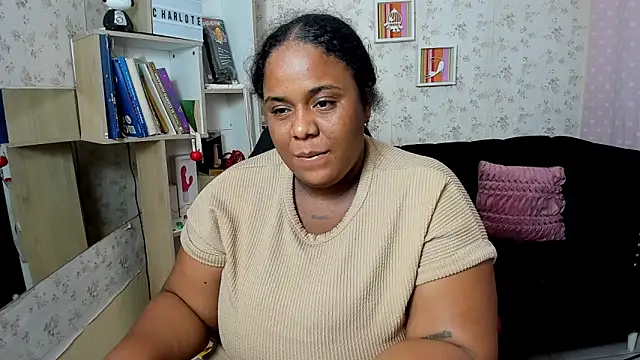 Snapshot of bbw_charlote chatting on 09/21/25, 11:23 bbw charlote online show from 09/21/25, 11:23