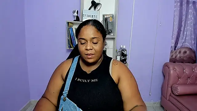 Snapshot of bbw_charlote chatting on 10/18/25, 12:17 bbw charlote online show from 10/18/25, 12:17