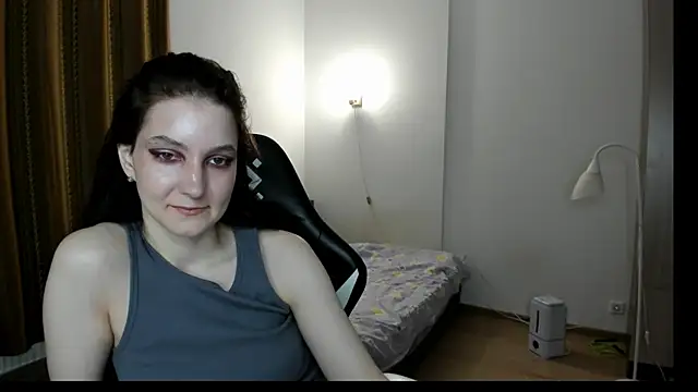Snapshot of Bridget_fitness chatting on 02/05/25, 04:03 Bridget fitness online show from 02/05/25, 04:03