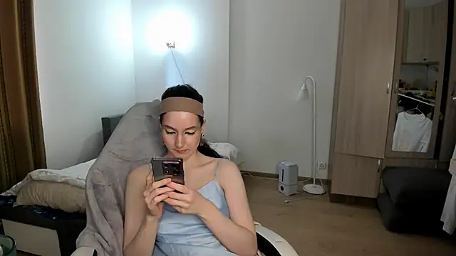 Snapshot of Bridget_fitness chatting on 02/15/25, 12:33 Bridget fitness online show from 02/15/25, 12:33