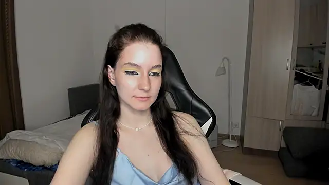 Snapshot of Bridget_fitness chatting on 02/15/25, 03:39 Bridget fitness online show from 02/15/25, 03:39