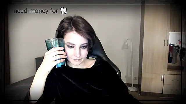 Snapshot of Bridget_fitness chatting on 03/18/25, 06:37 Bridget fitness online show from 03/18/25, 06:37
