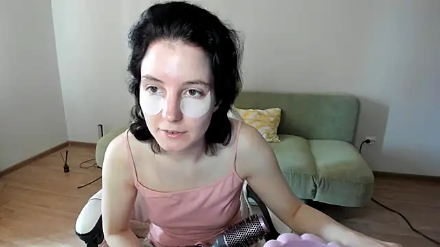 Snapshot of Bridget_fitness chatting on 09/22/25, 11:34 Bridget fitness online show from 09/22/25, 11:34