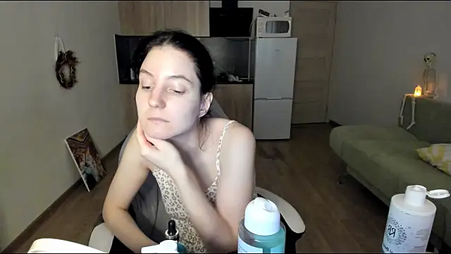Snapshot of Bridget_fitness chatting on 09/27/25, 02:44 Bridget fitness online show from 09/27/25, 02:44