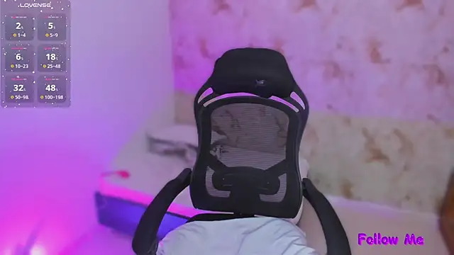 Abbieowenx online show from 12/19/25, 04:03