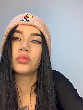 Snapshot of Ambar_R0SSE chatting on 03/04/25, 03:22 Ambar R0SSE online show from 03/04/25, 03:22