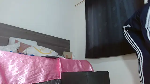 Mila cams1  online show from 02/12/25, 09:20