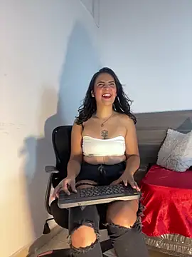Mila cams1  online show from 12/20/25, 06:15
