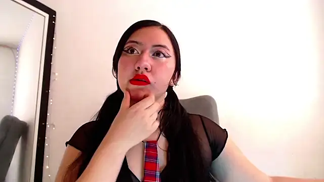 LuciaTomson online show from 02/25/26, 03:21