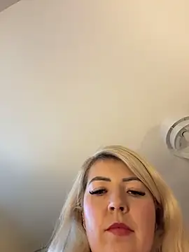 xxcurvyjessiexx online show from 11/15/25, 02:35