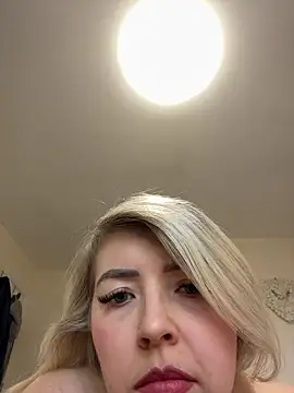 xxcurvyjessiexx online show from 02/06/26, 01:58