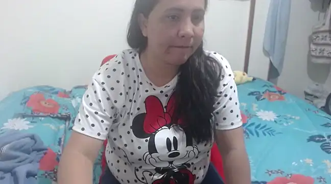 Snapshot of sonia__milk chatting on 12/13/24, 11:39 sonia milk online show from 12/13/24, 11:39