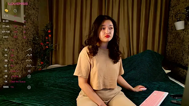 FreyaRaya online show from 11/26/25, 03:18