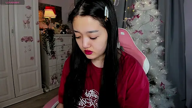 FreyaRaya online show from 12/16/25, 03:11